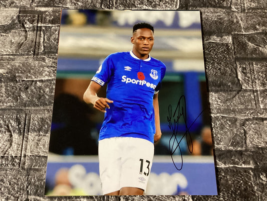 Yerry Mina Hand Signed Photo