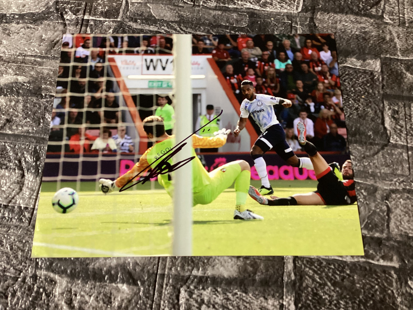 Theo Walcott Hand Signed Photo