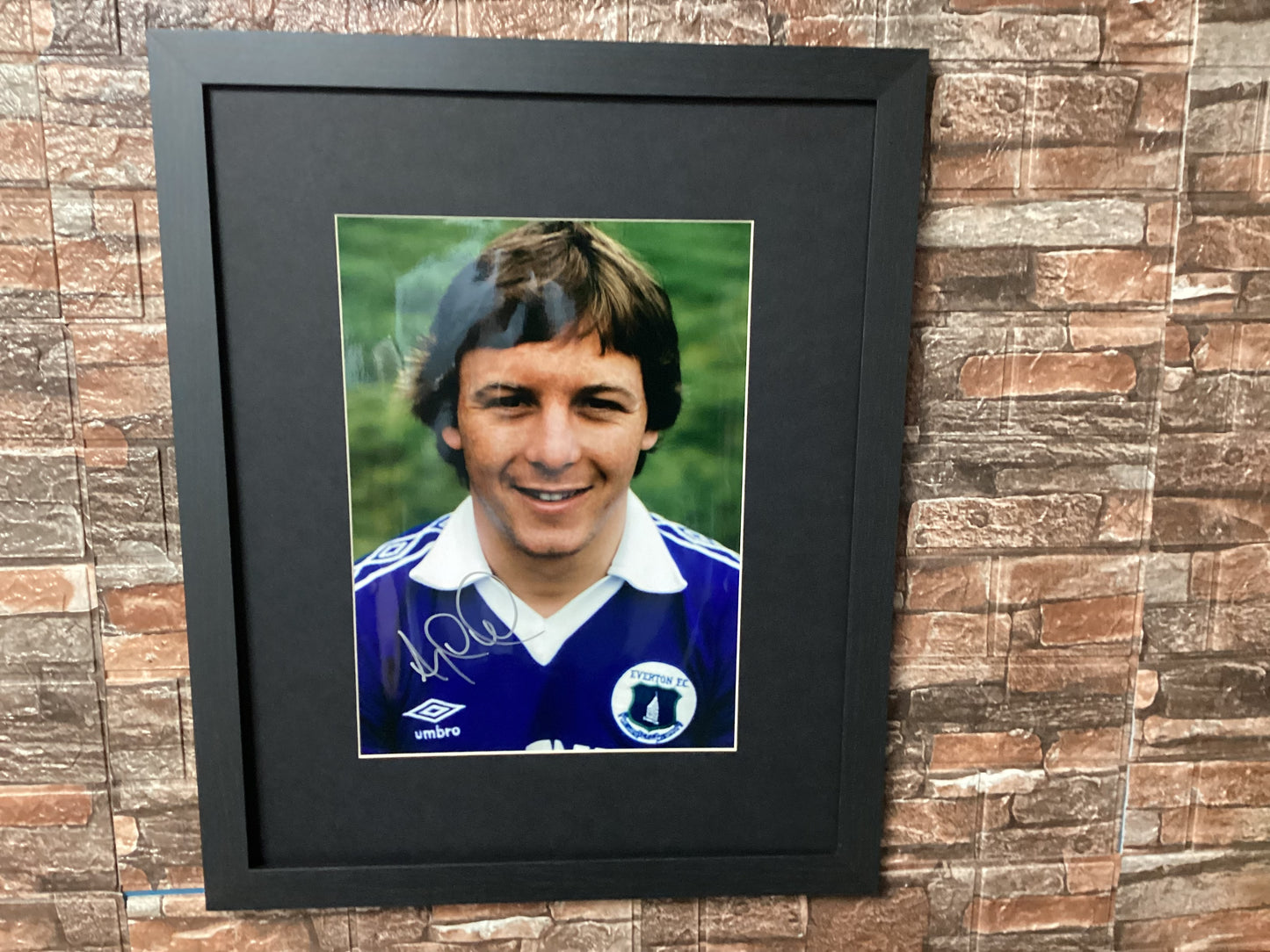 Andy King Signed 20x16 Gloss Photo Mount